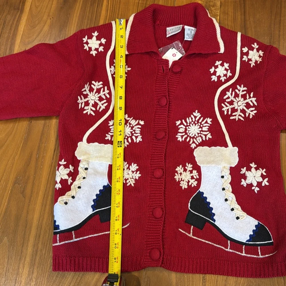 NWT! Vintage Hasting and Smith Red Ice Skating Holiday Sweater From Carson's! - Picture 8 of 10